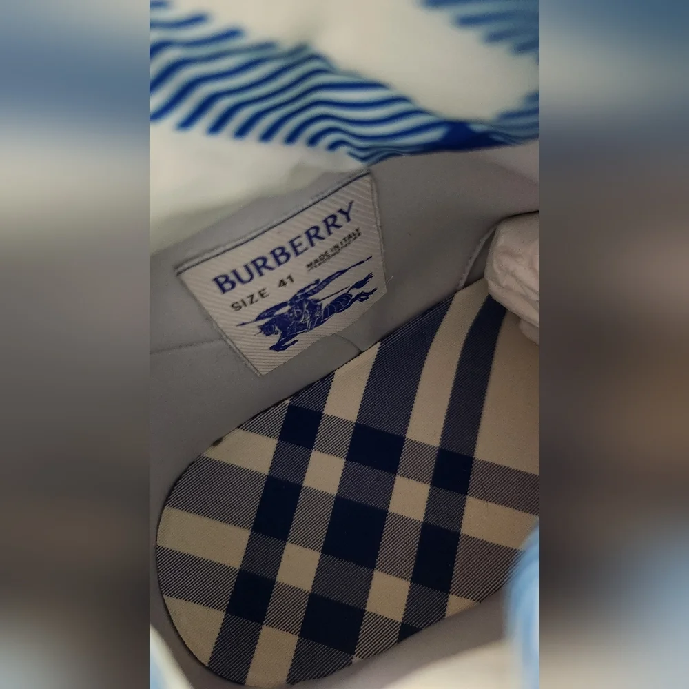 Burberry Pillow Booties -UNISEX - Mens Size 40 - Size 7.5/8 - Wmn Sz 9/9.5 - Picture 11 of 14